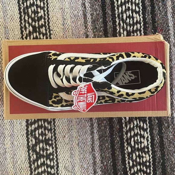 VANS - Old Skool - Leopard/Black/White - Size 3.0 Kids - Never Worn - Picture 3 of 4